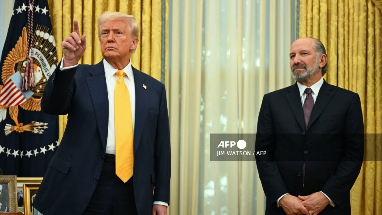 Donald Trump y Howard Lutnick en reunión en la Casa Blanca