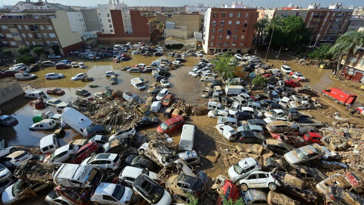 Un tribunal español anunció este lunes que investiga por homicidio a dos exaltos cargos del Gobierno de Valencia por las muertes que dejaron las inundaciones provocadas por la DANA.