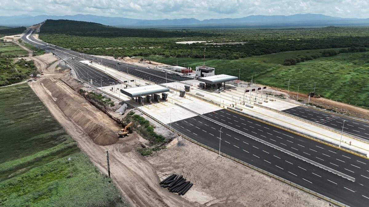 El proyecto de la nueva carretera desahogará el tráfico en la ruta que va de San Luis Potosí hacia Matehuala.