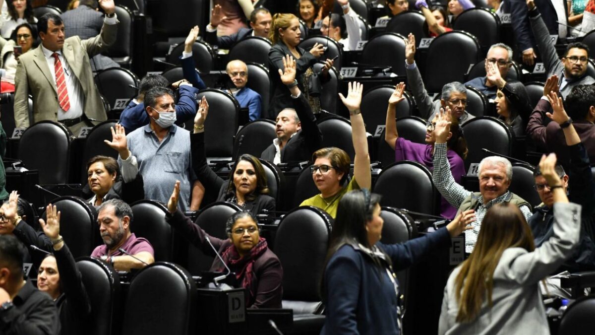 Cámara de Diputados aprueba reforma contra el nepotismo y no reelección.