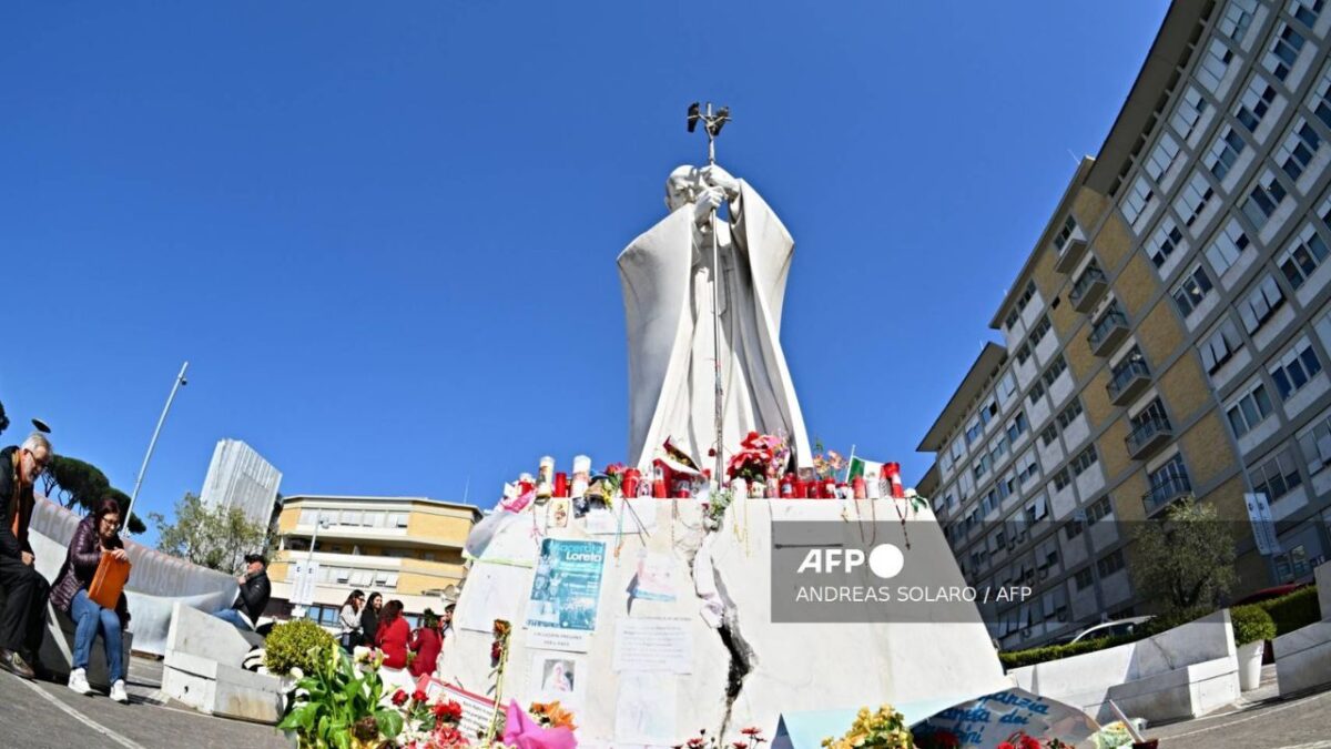 Mediante un mensaje de audio de 27 segundos, el Papa Francisco agradeció a sus fieles por las buenas oraciones.