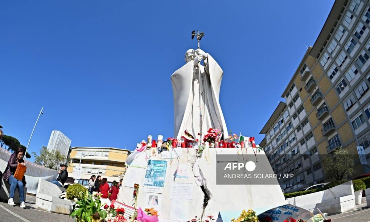 Mediante un mensaje de audio de 27 segundos, el Papa Francisco agradeció a sus fieles por las buenas oraciones.