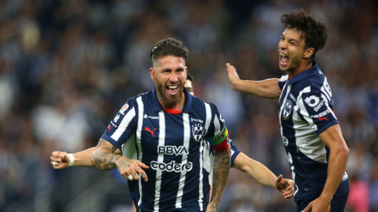 Sergio Ramos marcó su primer gol en la Liga MX con Rayados de Monterrey.