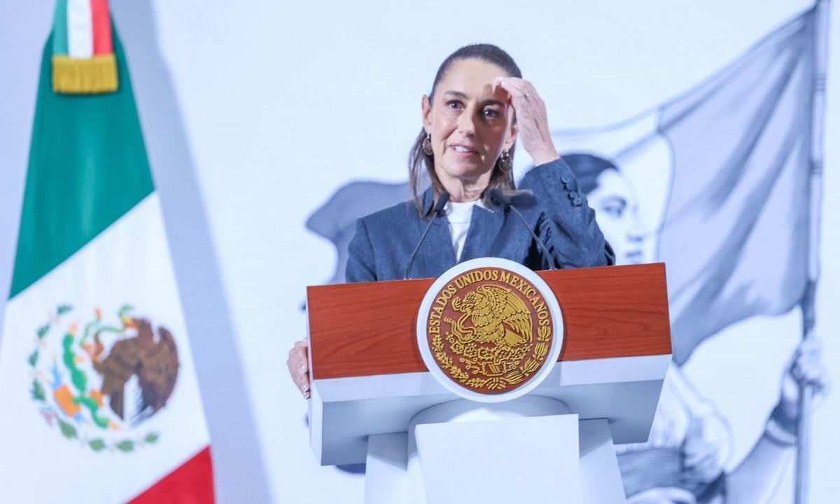 La aprobación de las Leyes secundarias en materia energética que se están discutiendo en el Congreso, permitirá hacer un mayor combate a la venta ilegal de combustibles, mejor conocido como “huachicol”, toda vez que permitirá la trazabilidad en la importación, distribución y venta de combustibles en México, informó la presidenta de México, Claudia Sheinbaum.