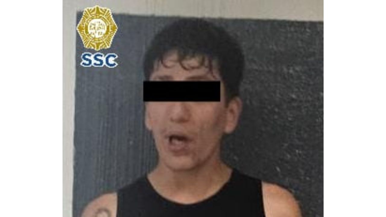 Hombre detenido durante una riña, junto a una mujer que se hizo pasar por policía de la SSC