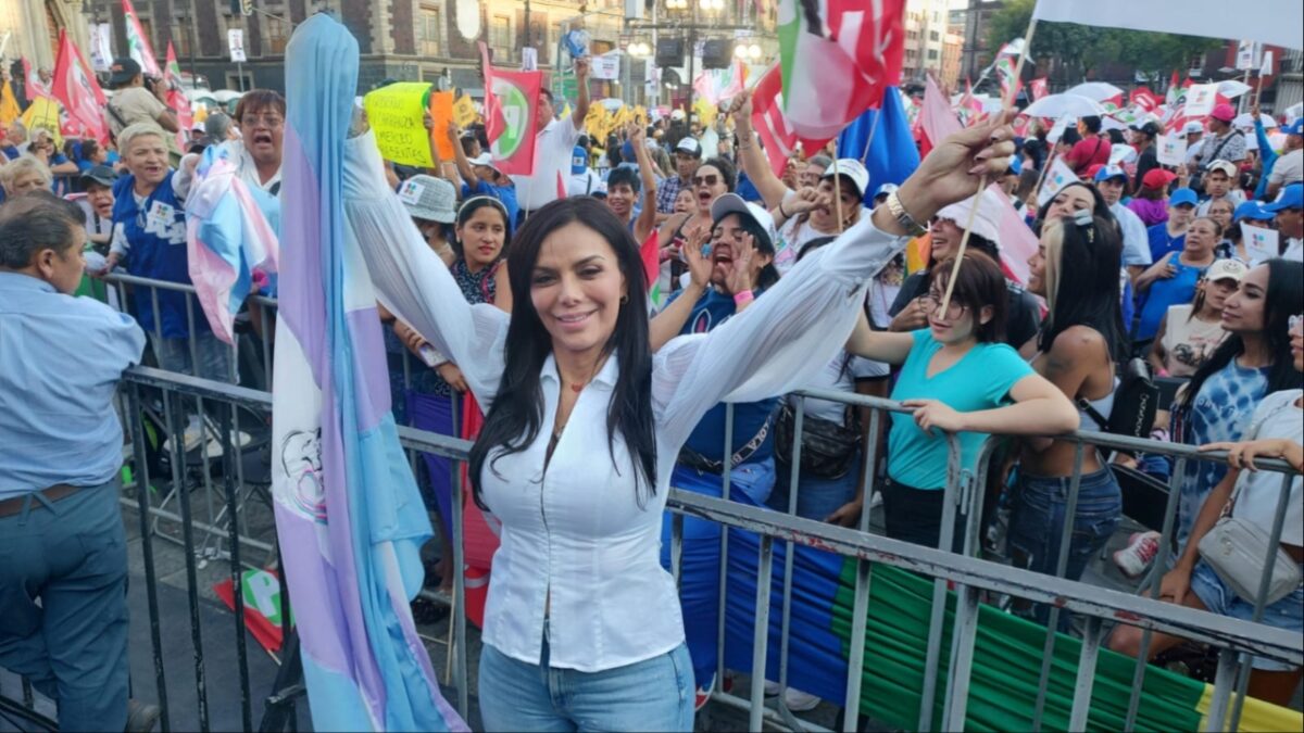 Diputada pide colocar bandera trans en monumentos