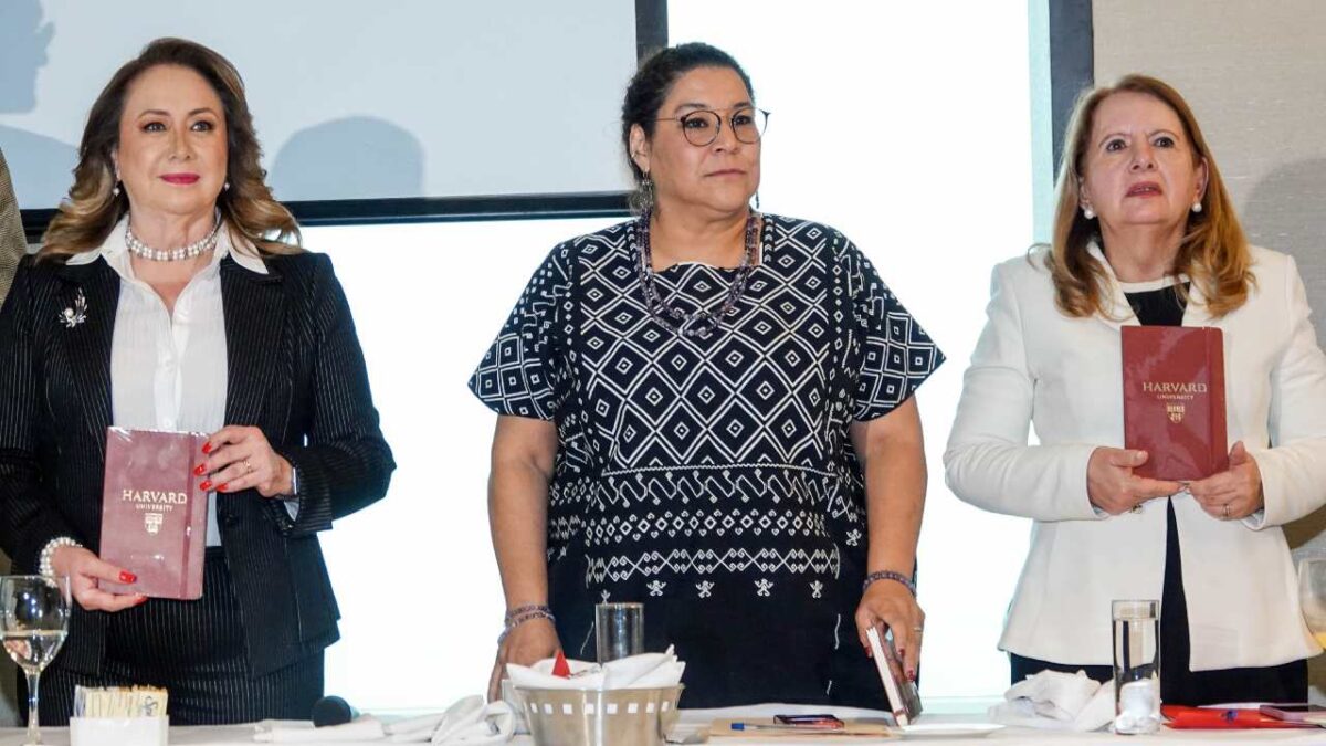 las ministras Yasmín Esquivel, Lenia Batres y Loretta Ortiz podrían ser investigadas por el TEPJF por actos anticipados de campaña.