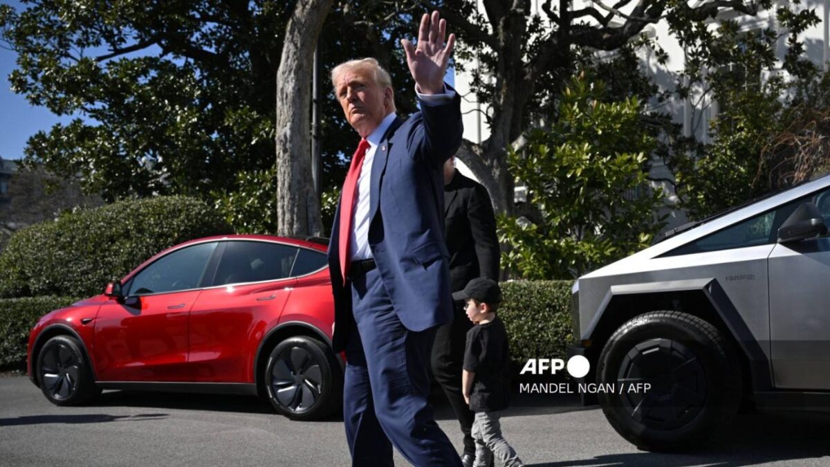 Donald Trump confía que no habrá recesión económica pese a problemas