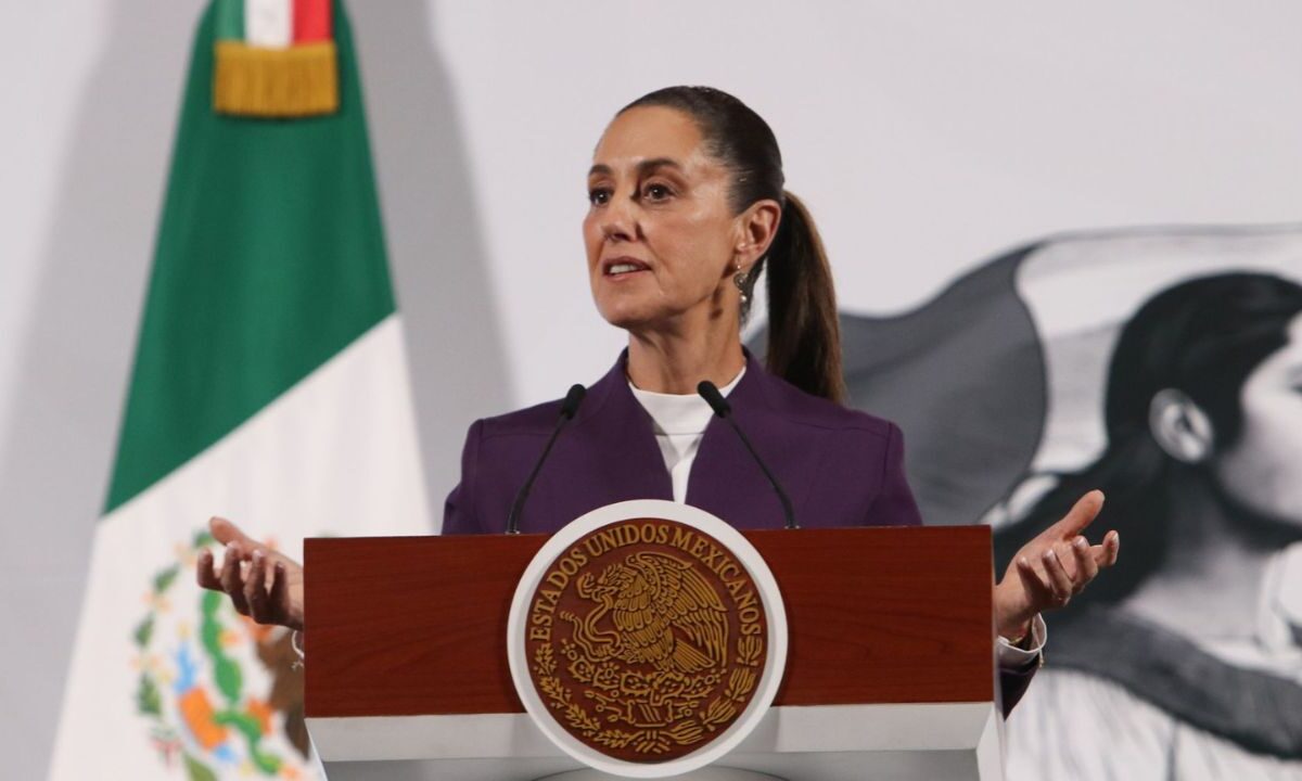 La presidenta Claudia Sheinbaum informó que la economía mexicana es fuerte y logrará enfrentar la imposición de aranceles de Estados Unidos a México