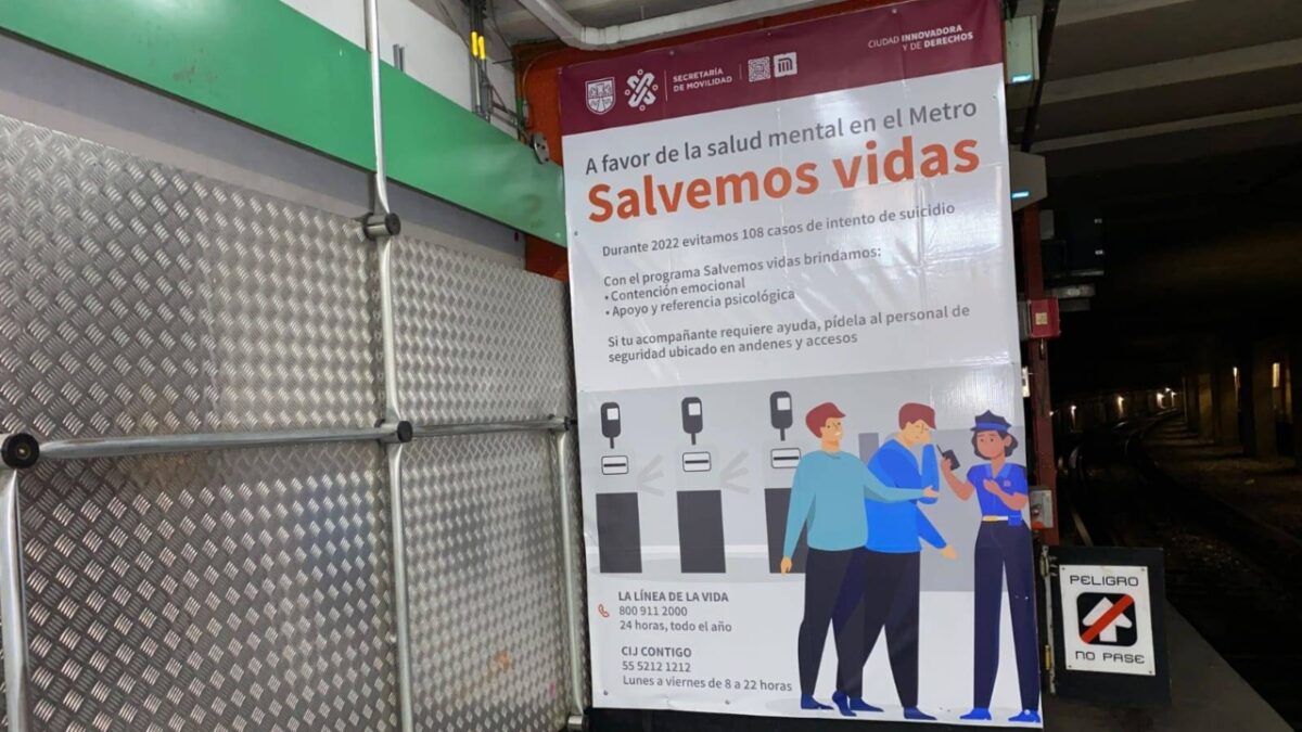 "Salvando vidas", contuvo a 791 usuarios de arrojarse a vías