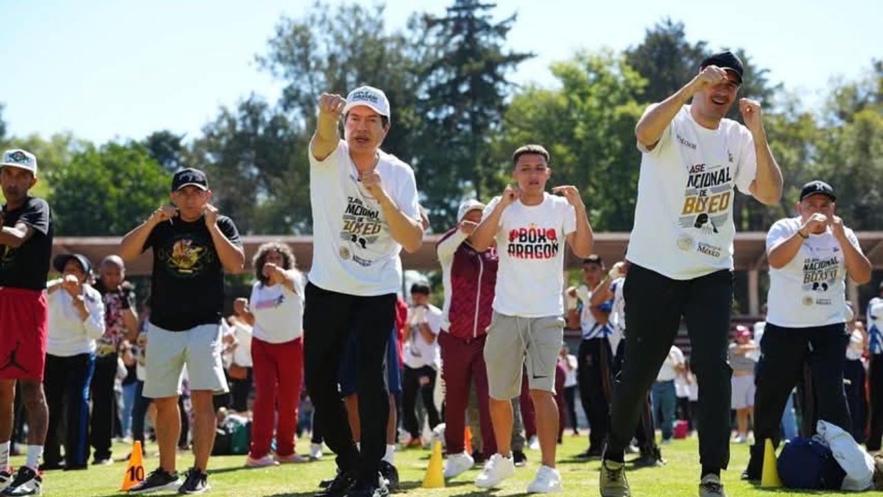 Mario Delgado encabezó el primer entrenamiento para la Clase Nacional de Boxeo, en el estadio Valentín González de la alcaldía Xochimilco. 