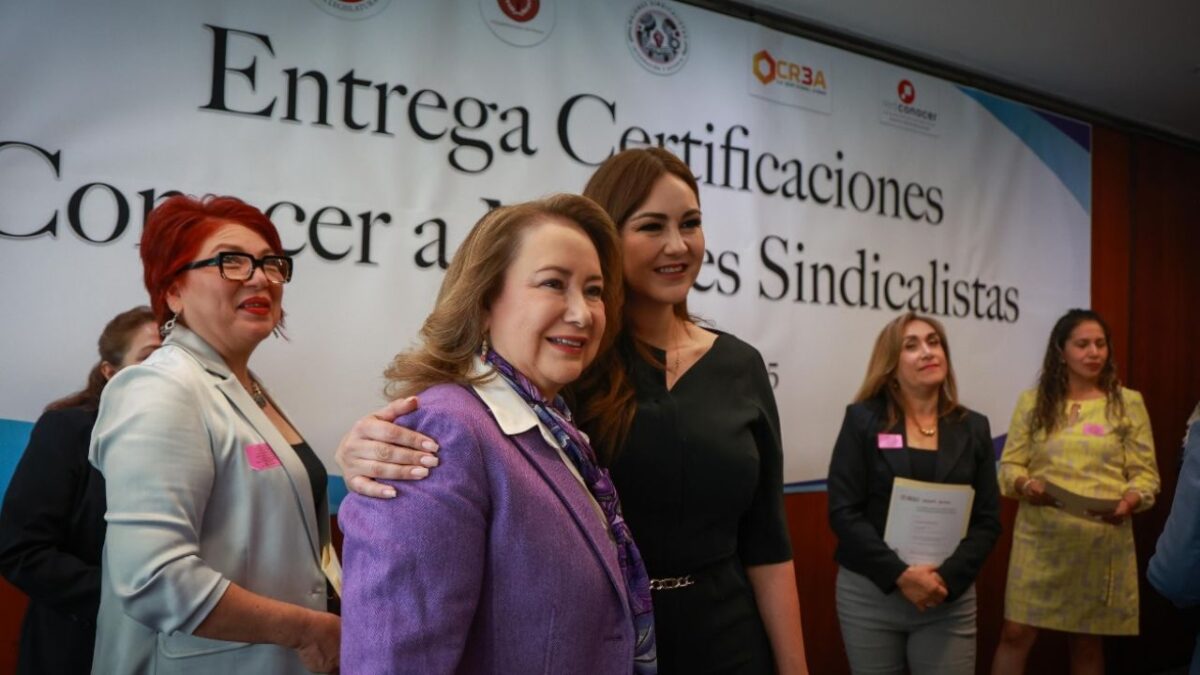 Ministra de la SCJN Yasmín Esquivel en ceremonia