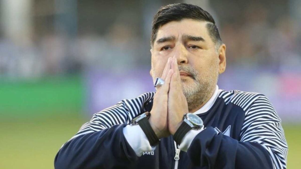Siete de los ocho profesionales de la salud acusados por la muerte de Diego Maradona en Argentina, enfrentarán un juicio.