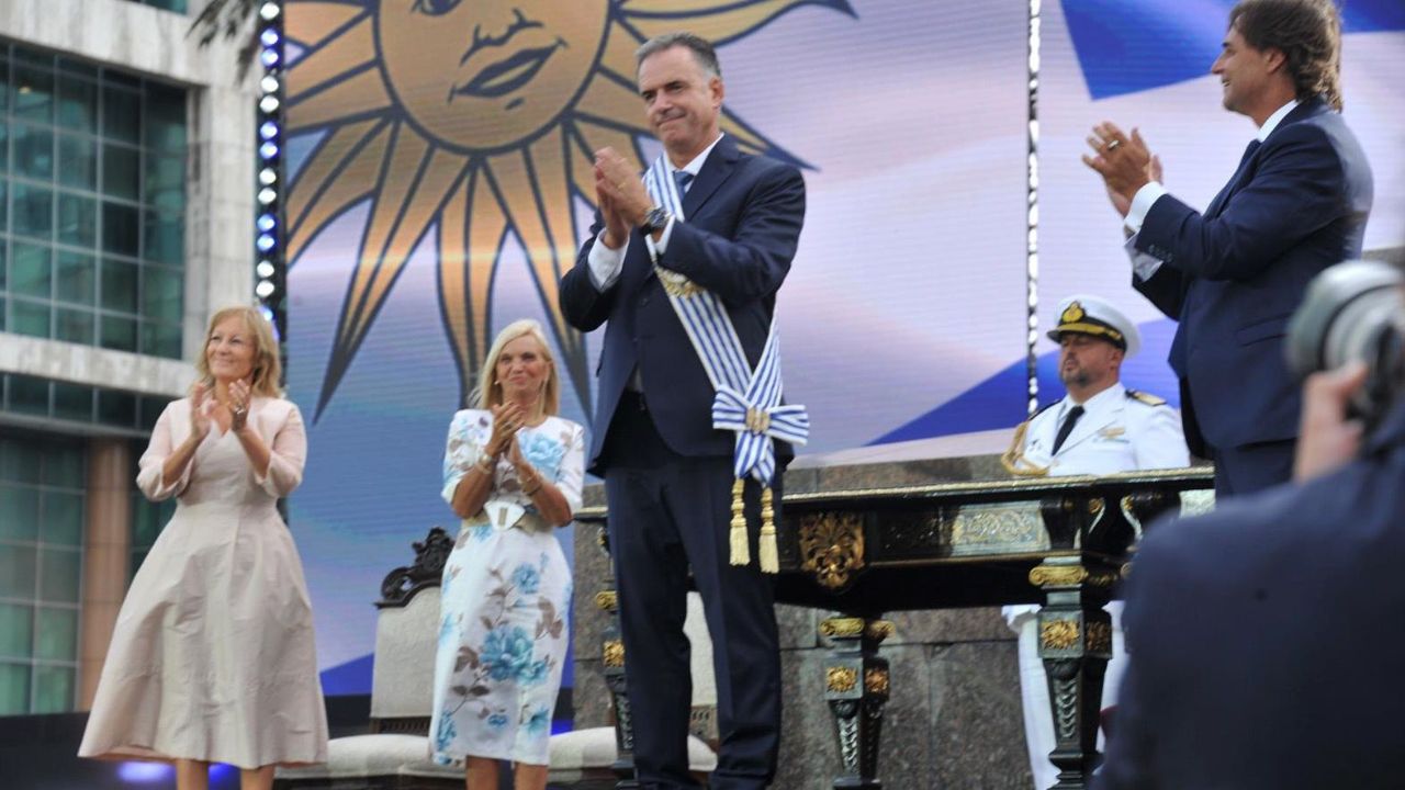 Yamandú Orsi recibió una felicitación de Claudia Sheinbaum tras su toma de posesión como presidente de Uruguay 