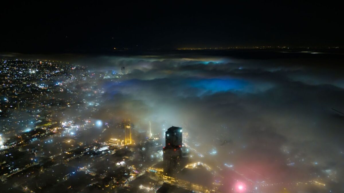 Densa capa de niebla en Tijuana, Baja California provocadas por el Frente frío