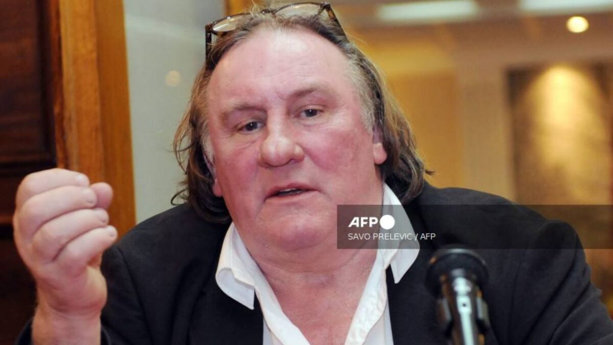 El actor Gérard Depardieu negó las acusaciones de acoso en su contra, en las primeras declaraciones en el tribunal correccional en París.