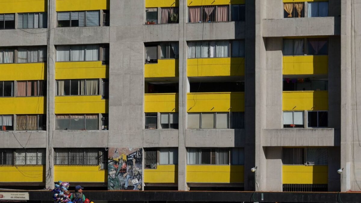 En uno de los jardines en la zona de Nonoalco en Tlatelolco se encontró un cuerpo sin vida.