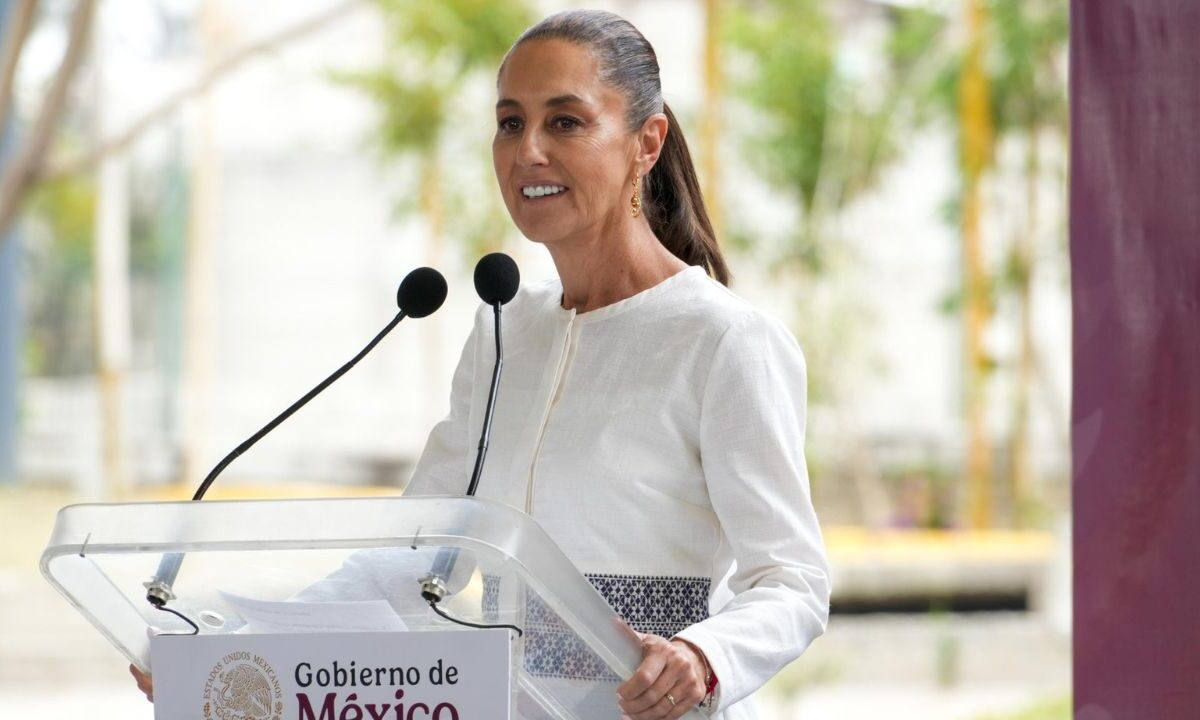 Claudia Sheinbaum arrancó la limpieza del río Atoyac con la advertencia de que se dará un ejemplo al mundo y se sancionará empresas.