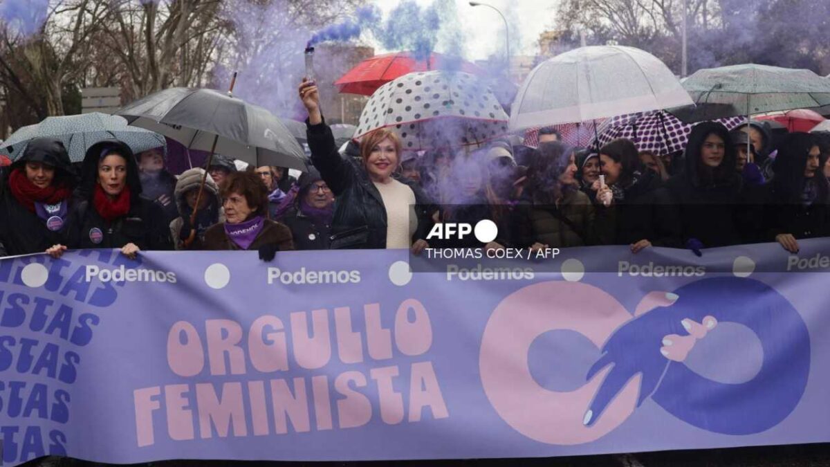 Miles de personas se manifestaron por las calles de Madrid, para reclamar "una igualdad real" para las mujeres.