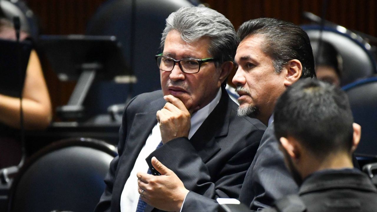 Ricardo Monreal dijo que legisladores de Morena negociaron, sin consultarlo, y ofrecieron 100 votos al grupo parlamentario del PAN.