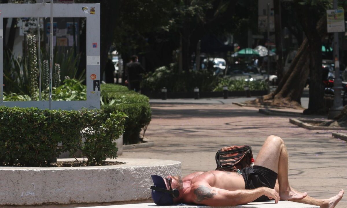 Ola de calor presente en la capital de México