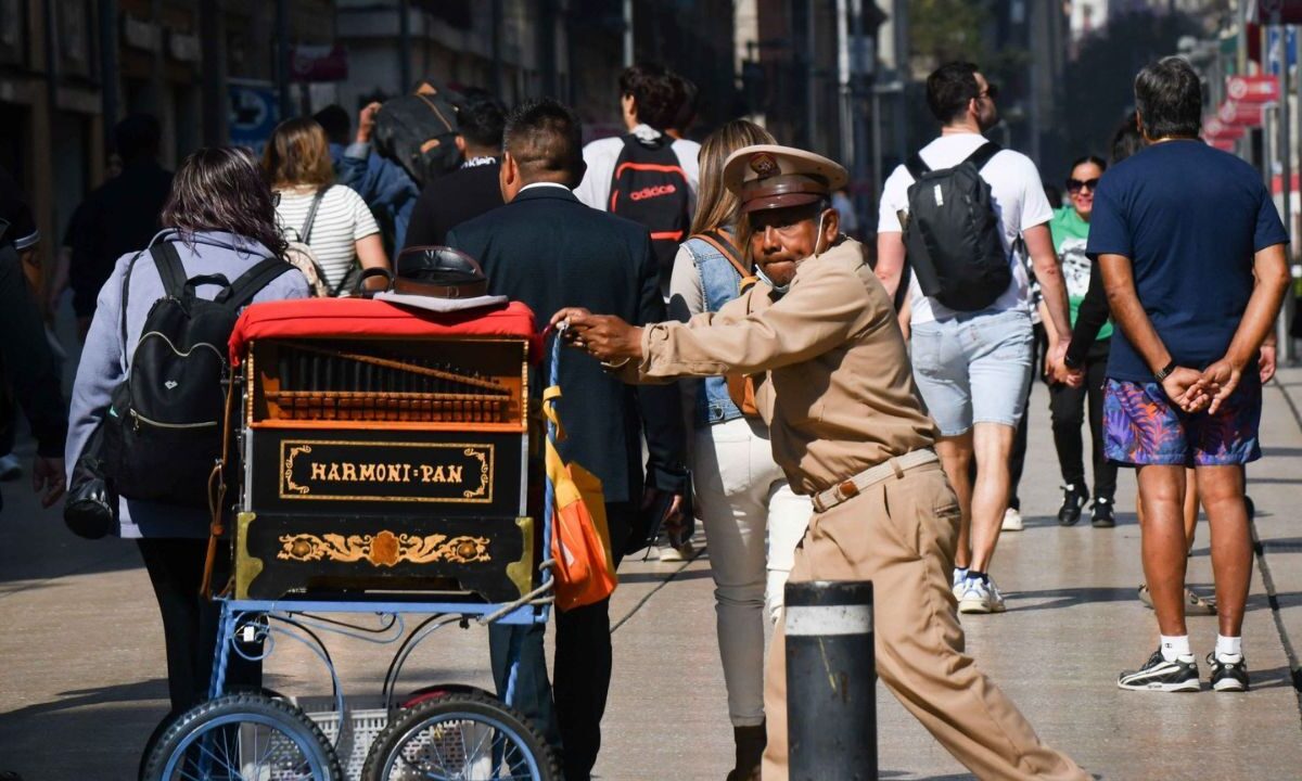 Organillero de la Ciudad de México