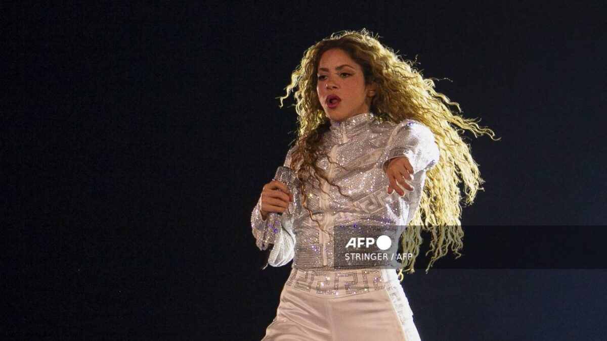 Shakira canceló el segundo concierto que tenía previsto realizar en la capital de Chile la noche de este lunes.