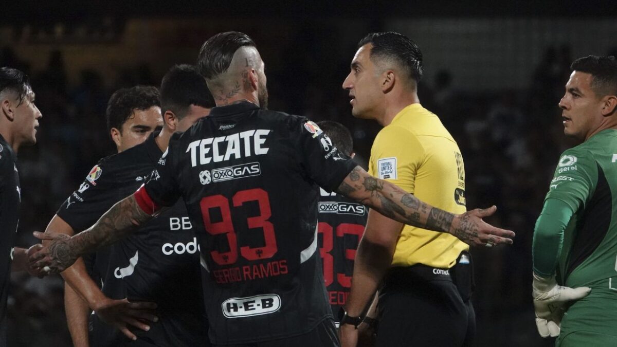 Pumas levanta la voz tras polémica arbitral contra Rayados