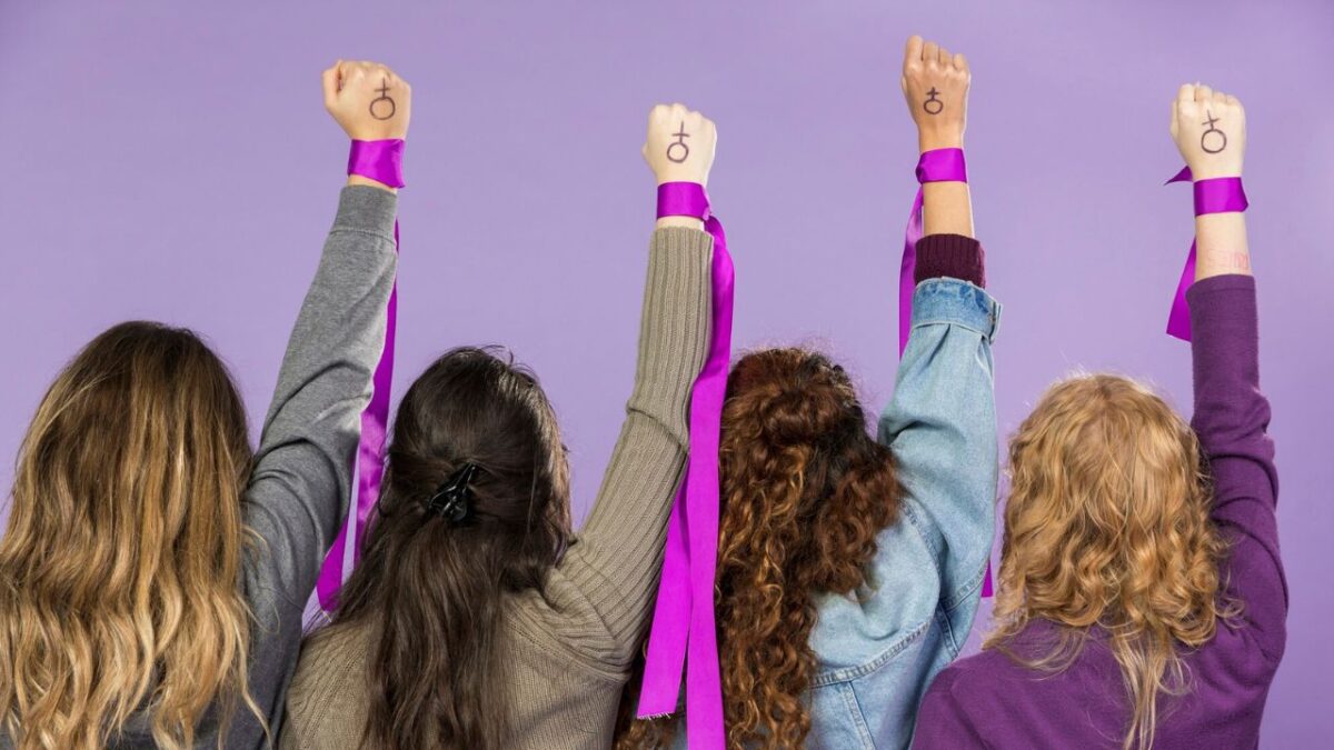Mujeres que defienden los derechos que plasma la Cartilla de los Derechos de las Mujeres
