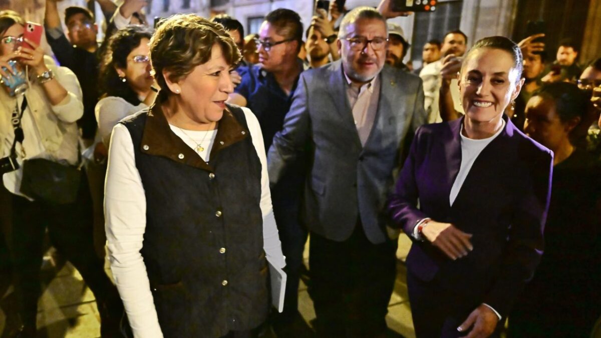 Delfina Gómez, gobernadora del Estado de México, y Claudia Sheinbaum, presidenta de México, en el Antiguo Palacio del Arzobispado.