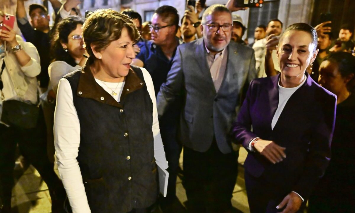 Delfina Gómez, gobernadora del Estado de México, y Claudia Sheinbaum, presidenta de México, en el Antiguo Palacio del Arzobispado.