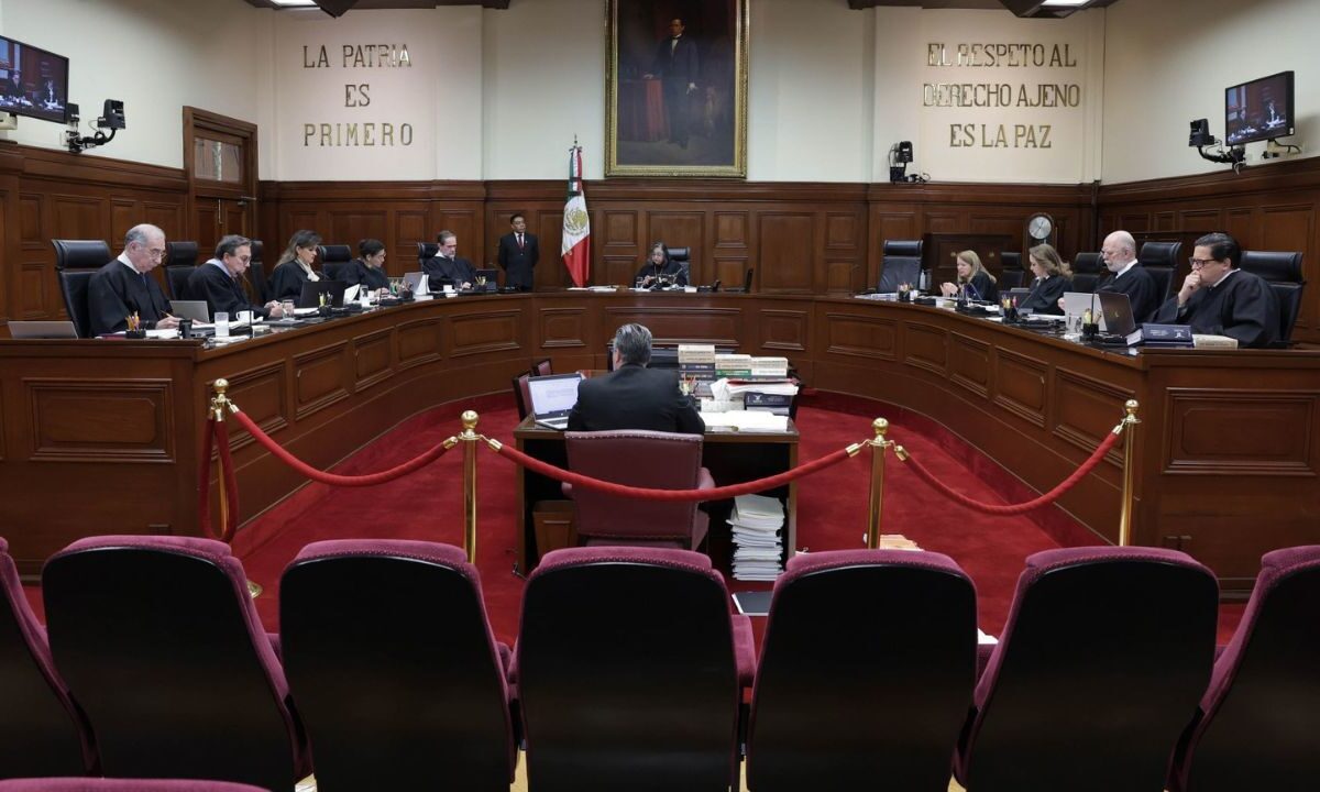 La SCJN será la encargada de resolver la queja contra el magistrado del TEPJF por cometer presuntos actos anticipados de campaña.