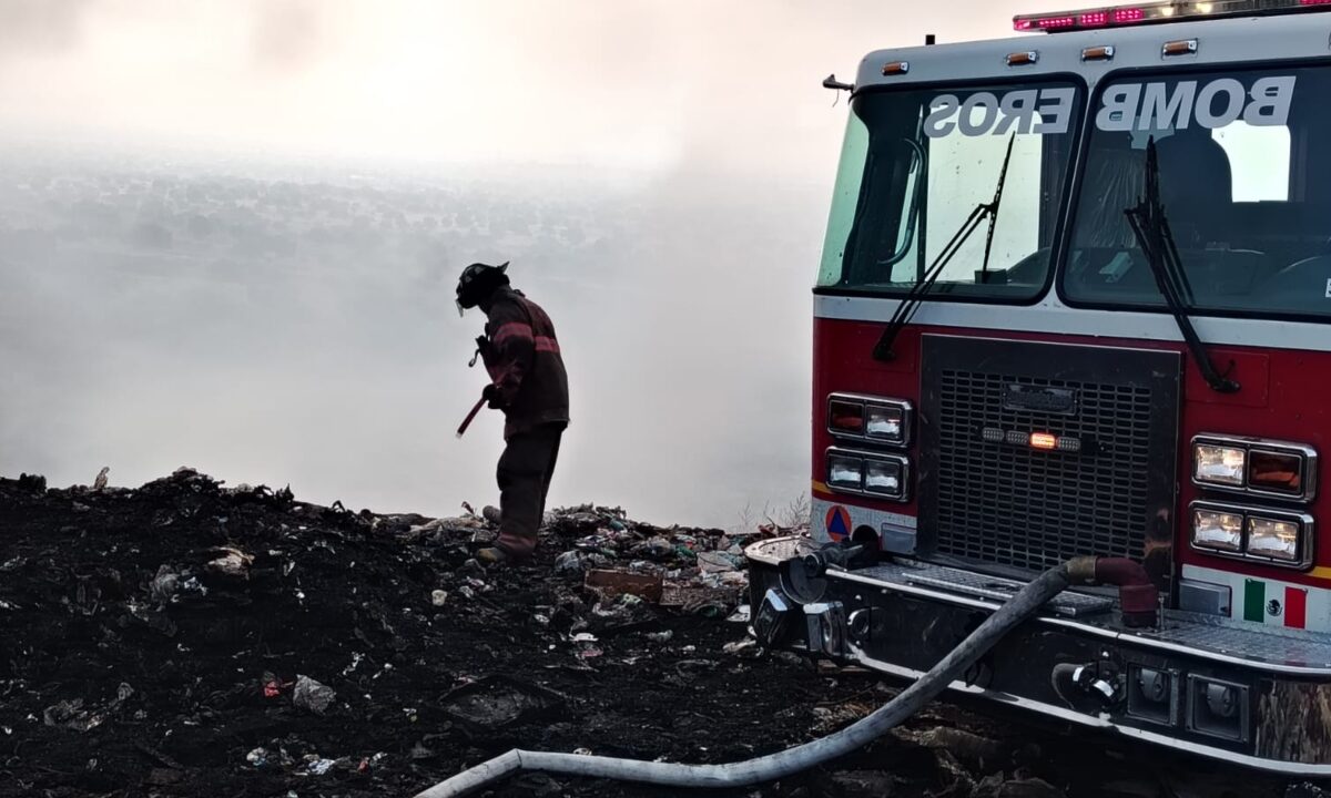 Incendio en basurero en Chiconuatla