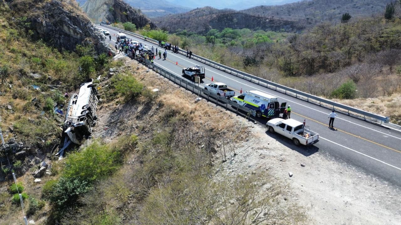 Accidente carretero en Oaxaca por el que Sheinbaum ofreció apoyo a las víctimas 