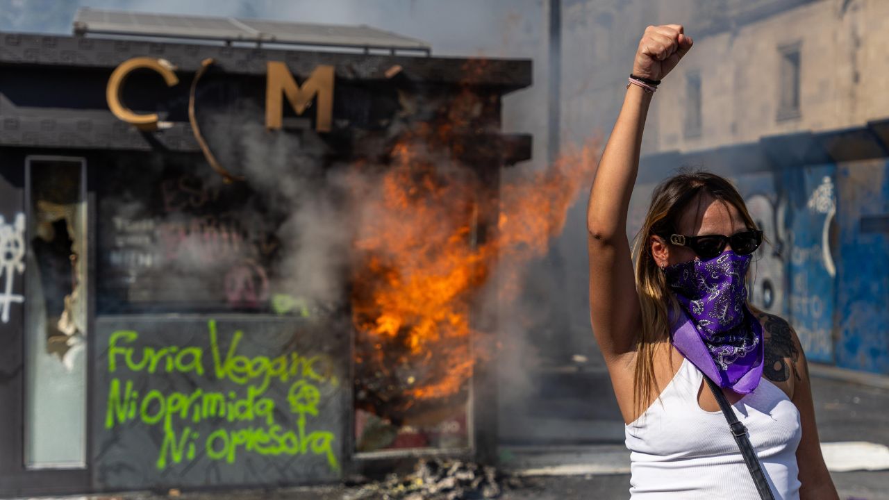 Este 8M no hubo templete ni posicionamientos de las manifestantes que salieron a las calles a conmemorar el Día Internacional de la Mujer.