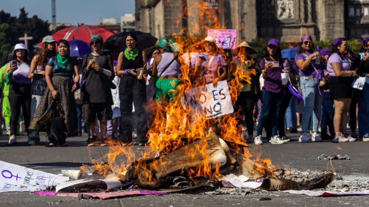 Este 8M no hubo templete ni posicionamientos de las manifestantes que salieron a las calles a conmemorar el Día Internacional de la Mujer.