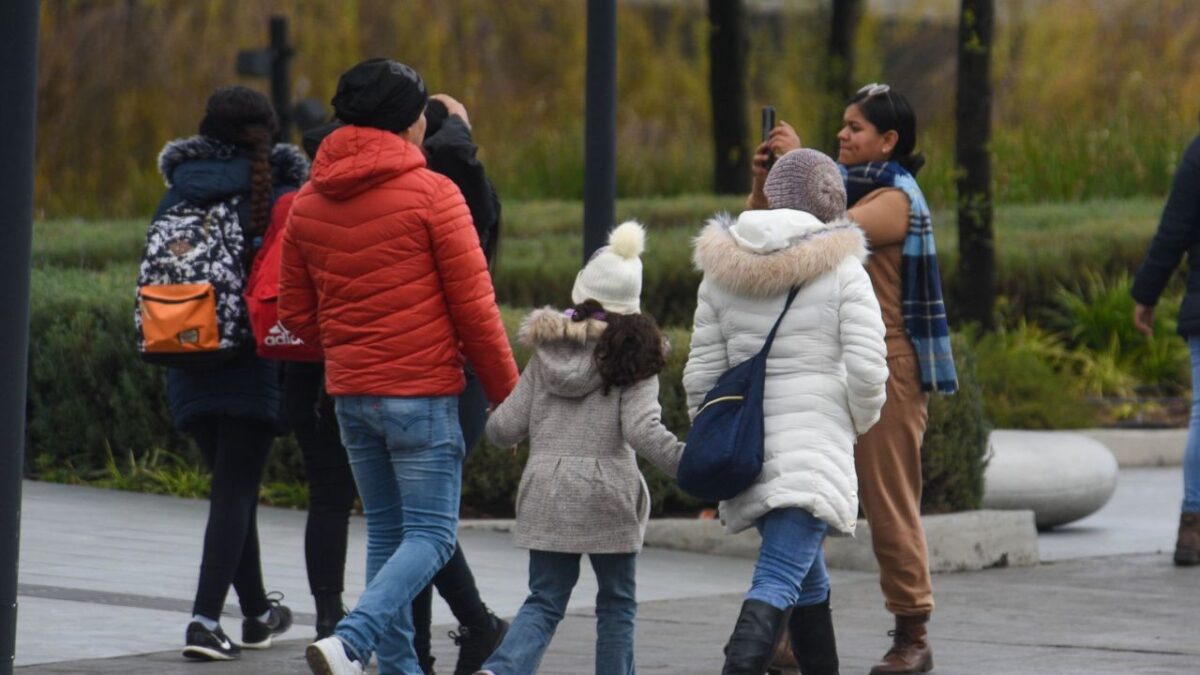 En cinco municipios de Baja California se suspendieron actividades escolares, debido a la entrada del frente frío 34.