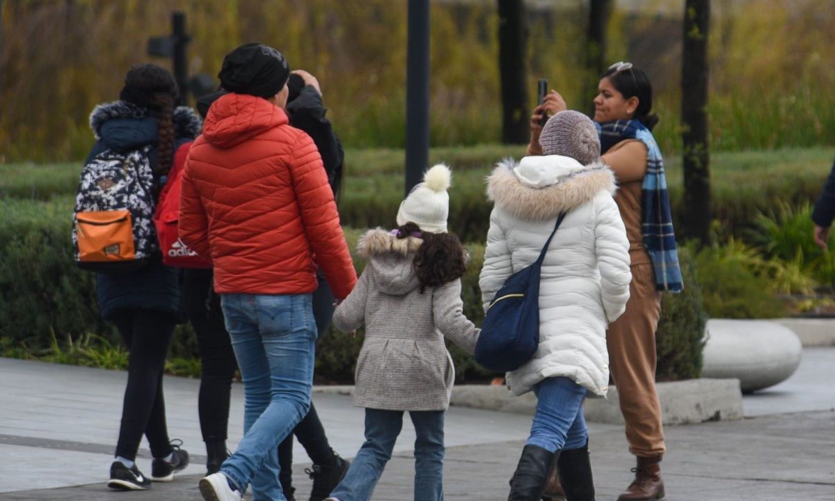 En cinco municipios de Baja California se suspendieron actividades escolares, debido a la entrada del frente frío 34.