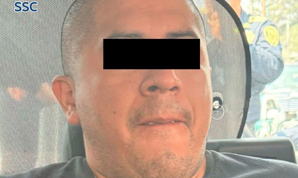 Luego de que se dio a conocer la ejecución de un hombre en la colonia Álamos en la Benito Juárez, la Secretaría de Seguridad Ciudadana de la CDMX dio a conocer que se detuvo a un presunto responsable en la colonia Tránsito de la Cuauhtémoc.