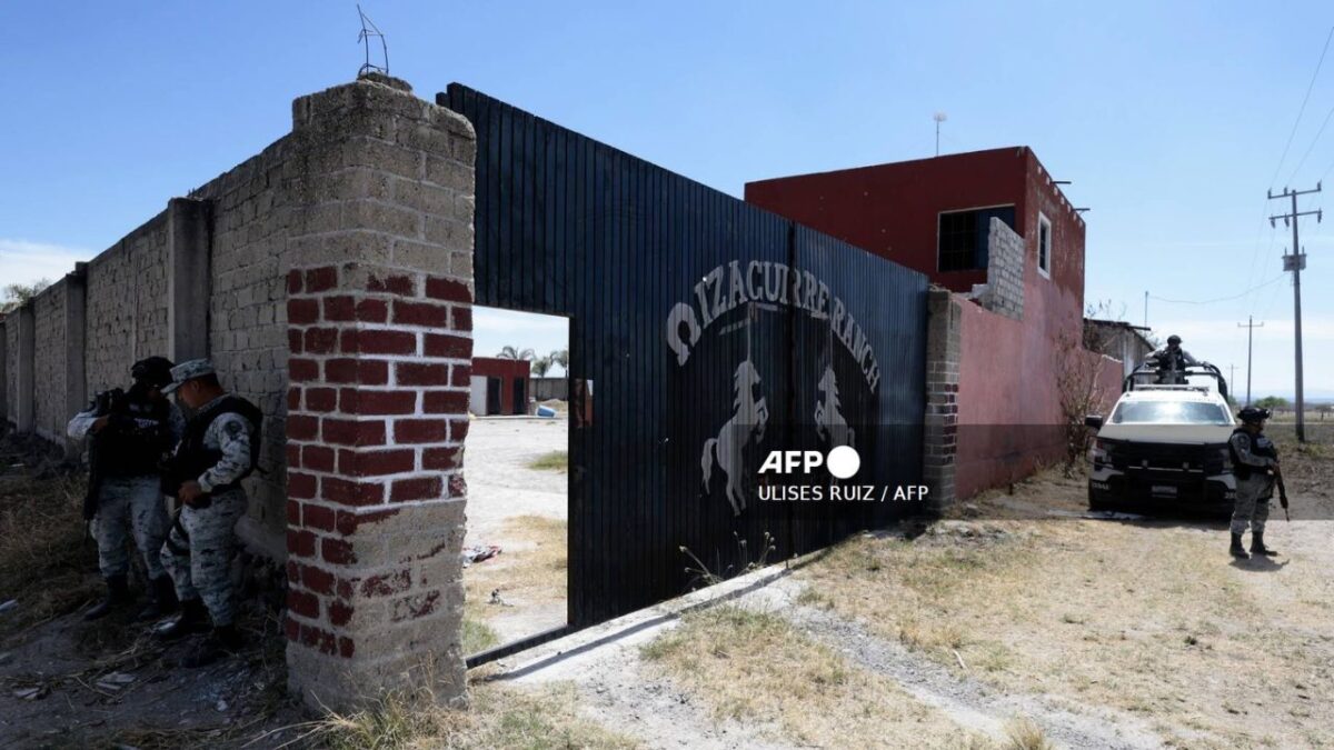 Miembros del colectivo Guerreros Buscadores localizaron tres crematorios clandestinos en un predio rural de Teuchitlán, Jalisco.