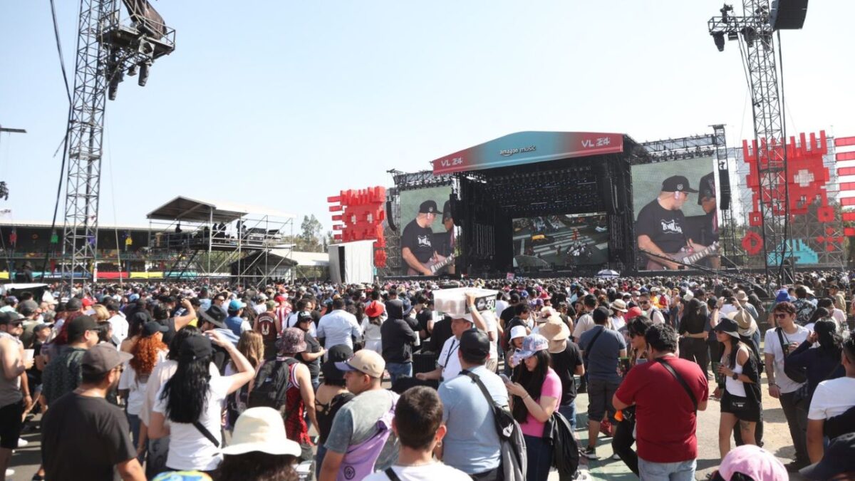 Una de las dudas más comunes, año con año, es qué es lo que puedes ingresar al Vive Latino 2025. Es por ello que te compartimos el listado que comparten los organizadores.