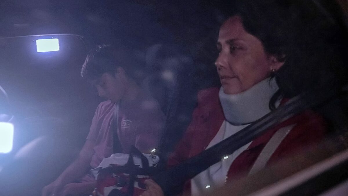 Nadine Heredia, esposa del expresidente peruano Ollanta Humala (2011-2016), saliendo del aeropuerto de Congonhas en São Paulo, Brasil,