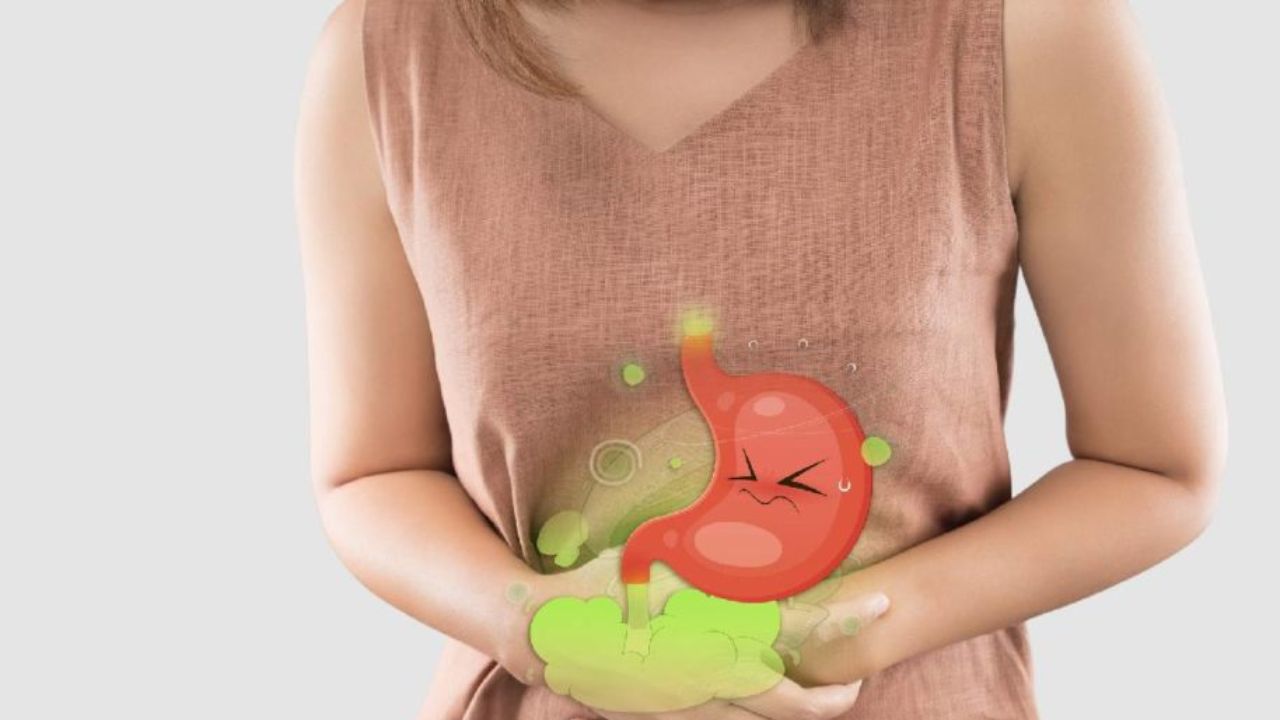 La causa de esta enfermedad se conoce como la gripe estomacal que es el el norovirus