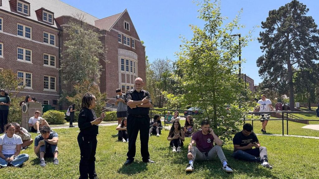Sin reporte de mexicanos lesionados tras tiroteo en Florida: SRE