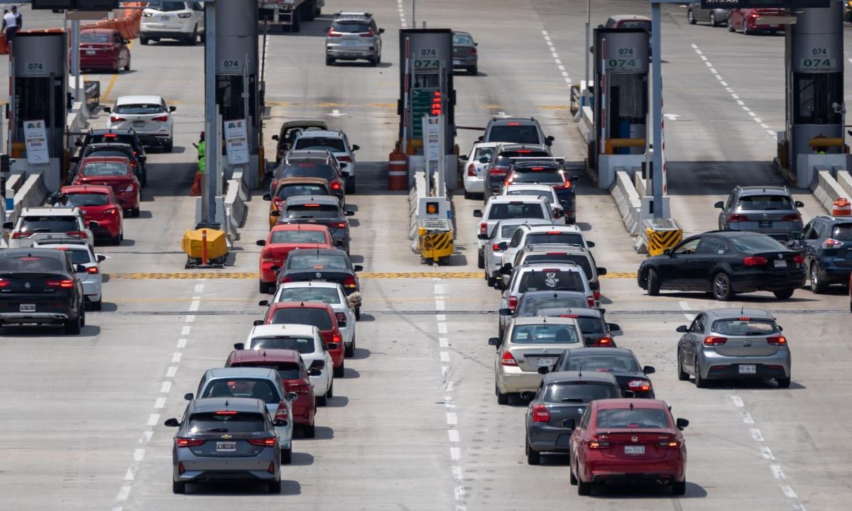 Varias carreteras y autopistas registraron largas filas tras fin de vacaciones por Semana Santa.