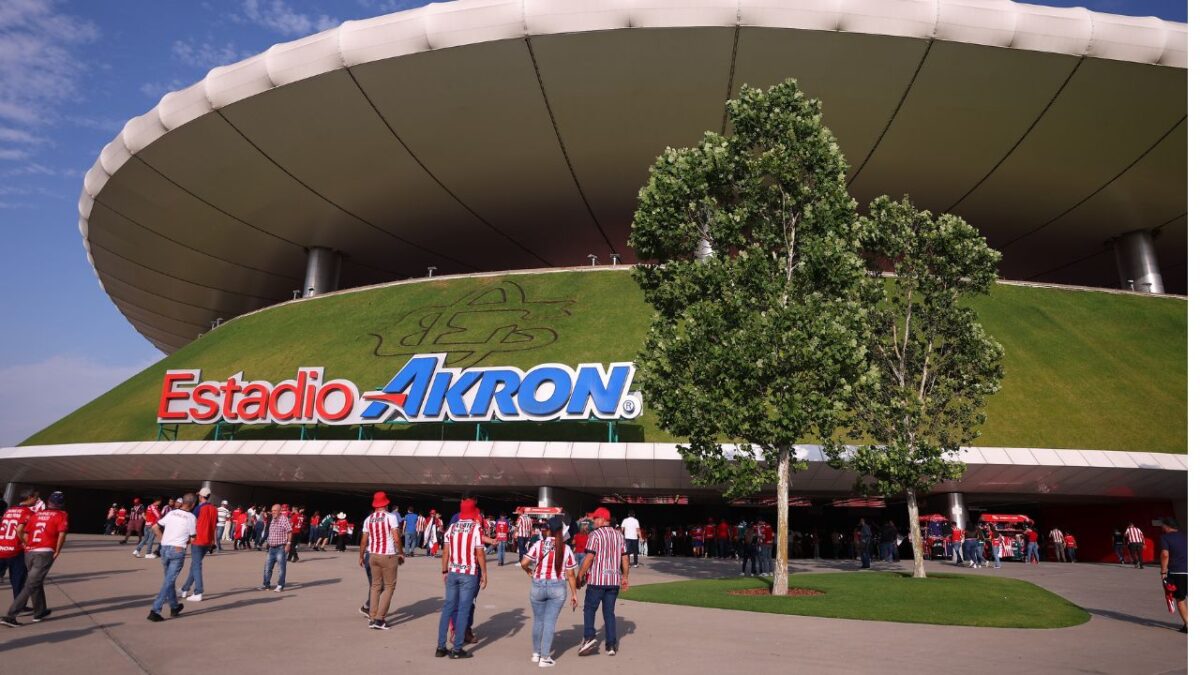 Javier Mier aclaró que las Chivas jugarán sin problema el siguiente Torneo Apertura en su Estadio Akron, pese a remodelación de la cancha.