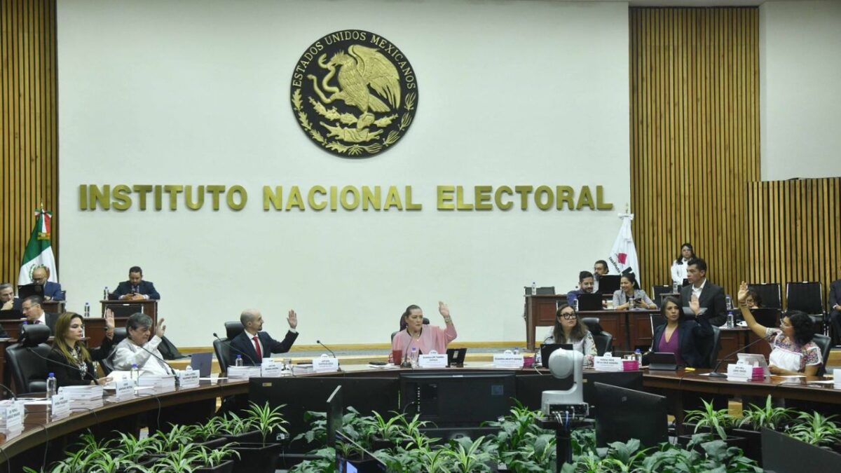 El INE aprobó medidas cautelares y una tutela preventiva contra la candidata a ministra Ingrid Tapia, por publicidad financiada en Facebook.