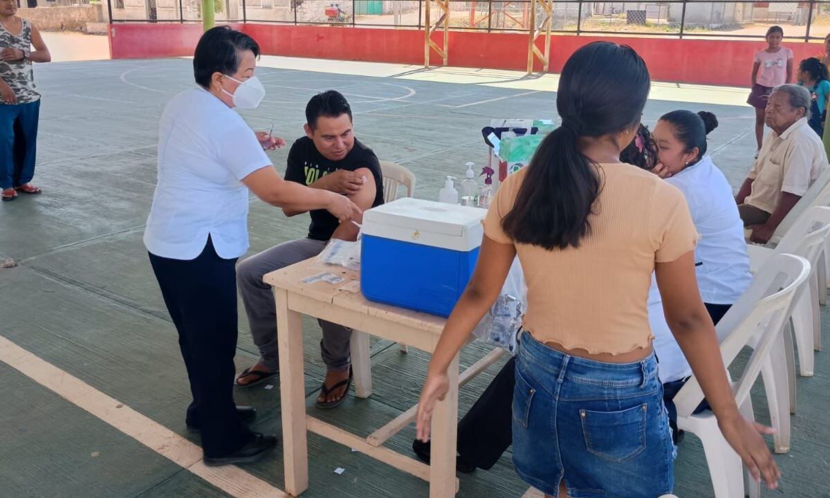Las unidades médicas móviles otorgaron 838 consultas en comunidades rurales de los 13 municipios de Campeche.