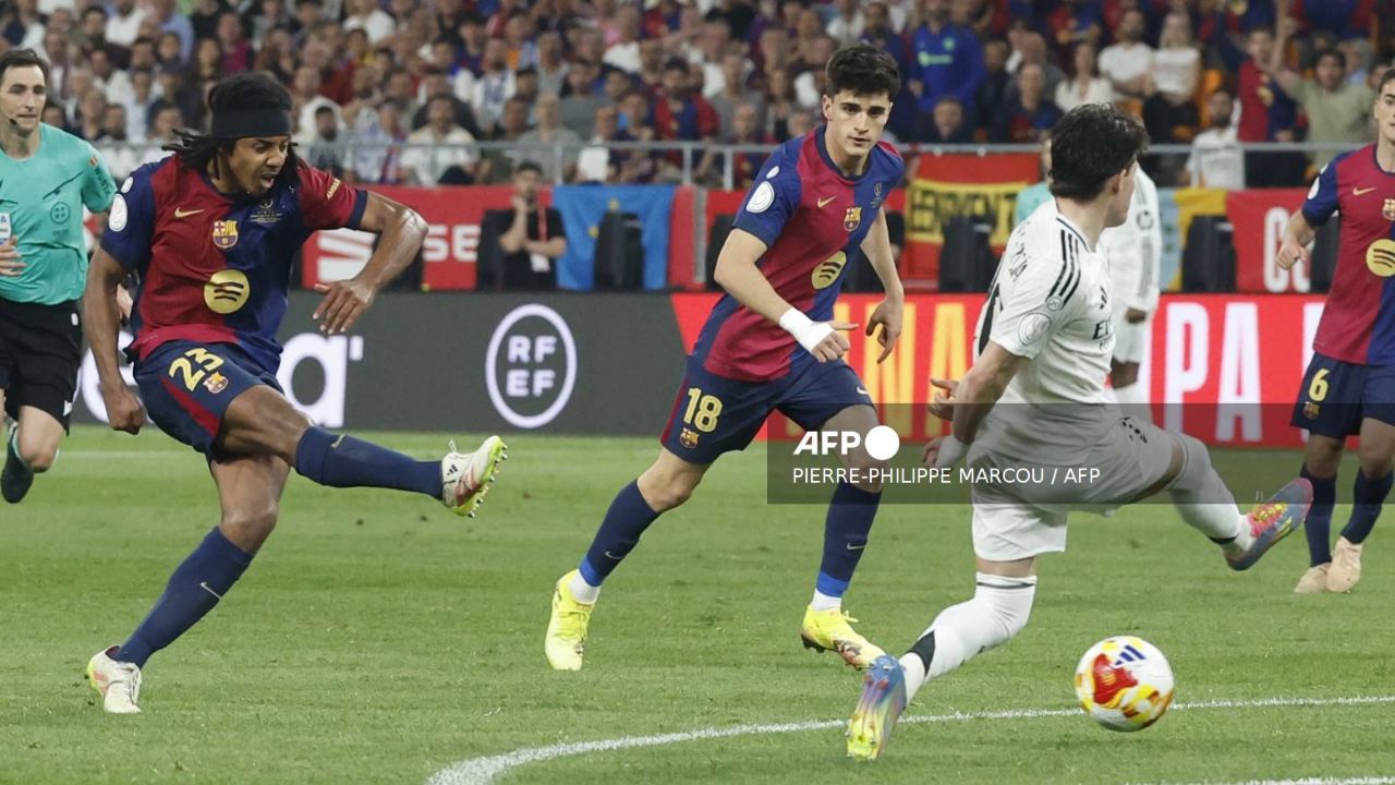 Con una dramática definición y un ambiente de tensión en el partido, el Barcelona se lleva la Copa del Rey ante el Real Madrid.