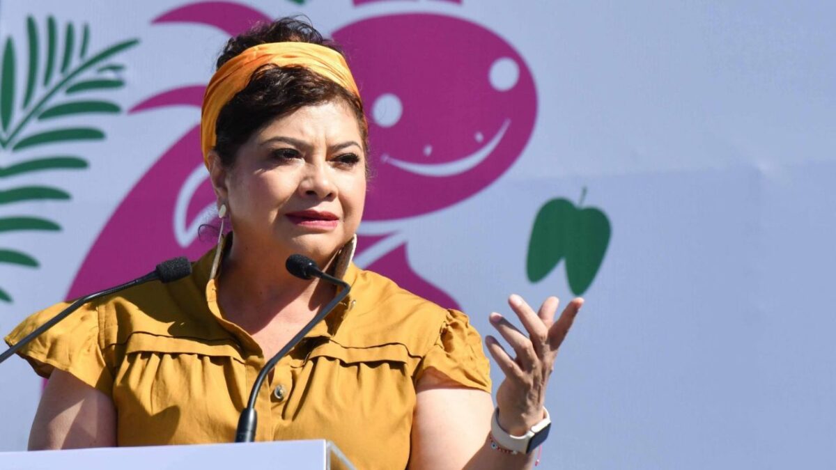 Clara Brugada, exhortó a la población a no caer en pánico tras las nueve denuncias por pinchazos en Metro y Metrobús, así como denunciar.